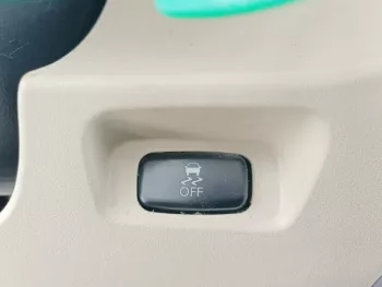MITSUBISHI PAJERO GLS 3.5L V6 PETROL 2018 MODEL YEAR GOLDEN COLOR