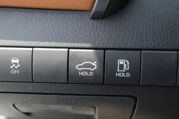 TOYOTA CAMRY GLE 2.5L HYBRID FWD 2023 MODEL YEAR