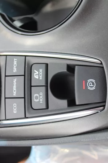 TOYOTA CAMRY GLE 2.5L HYBRID FWD 2023 MODEL YEAR