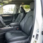 TOYOTA HIGHLANDER PLATINUM 2.4L PETROL AWD AT MY2023 – WHITE - Thumbnail 15