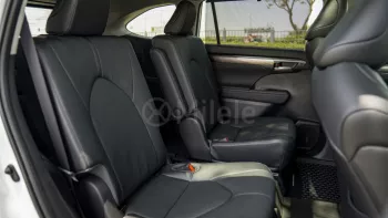 TOYOTA HIGHLANDER PLATINUM 2.4L PETROL AWD AT MY2023 – WHITE