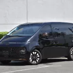 2023 HYUNDAI STARIA PREMIUM CEO 2.2 CRDI 8 SPEED AUTOMATIC AWD (7 SEATER) - Thumbnail 2