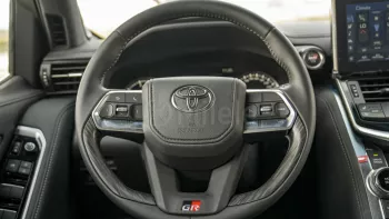 TOYOTA LAND CRUISER LC300 GR SPORT 3.3L DIESEL AT MY2023 – GREY