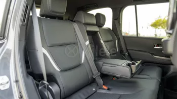 TOYOTA LAND CRUISER LC300 GR SPORT 3.3L DIESEL AT MY2023 – GREY