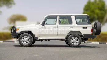 RHD - TOYOTA LAND CRUISER LC76 4.2L DIESEL MT MY2022 – WHITE