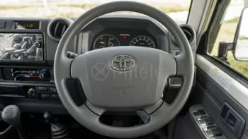 RHD - TOYOTA LAND CRUISER LC76 4.2L DIESEL MT MY2022 – WHITE