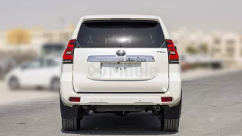 RHD - TOYOTA PRADO TXL 2.8L DIESEL AT TIRE UNDER MY2022 – WHITE