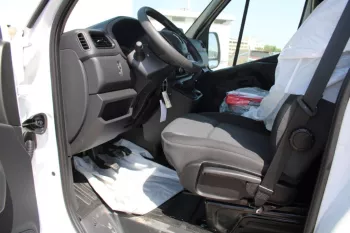 LHD - RENAULT MASTER 2.3L DIESEL PANEL VAN 2023 MODEL YEAR - MANUAL