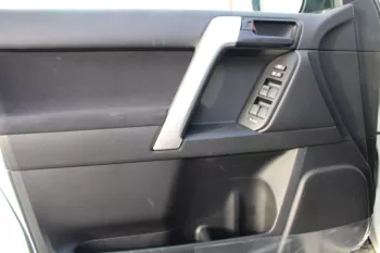 LHD - TOYOTA PRADO 150 2.7L PETROL TX AUTO 2023 MODEL YEAR