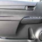 LHD - TOYOTA HILUX 2.4L DIESEL DOUBLE CAB 4WD MID AUTO 2023 MODEL YEAR - Thumbnail 5