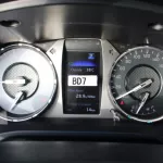 LHD - TOYOTA HILUX 2.4L DIESEL DOUBLE CAB 4WD MID AUTO 2023 MODEL YEAR - Thumbnail 11