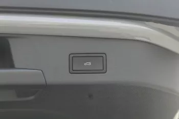 VOLKSWAGEN ID.4 CROSS PRO FULL ELECTRIC 2023 MODEL YEAR GREY