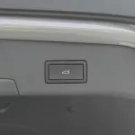 VOLKSWAGEN ID.4 CROSS PRO FULL ELECTRIC 2023 MODEL YEAR GREY - Thumbnail 21