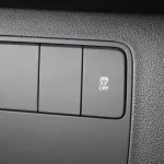 HYUNDAI STARIA 2.2L DIESEL FWD 2023 MODEL YEAR WHITE - Thumbnail 8