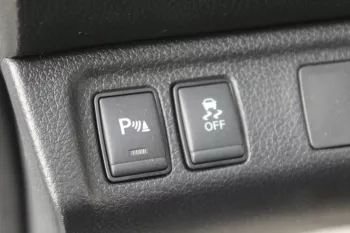 NISSAN NAVARA LE+ 2.5L DIESEL 2023 MODEL YEAR GREY