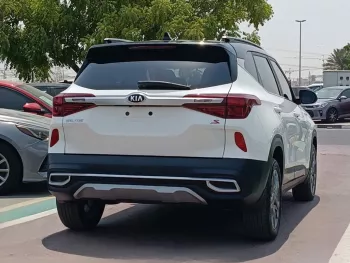 KIA SELTOS PETROL A/T 2.0L V4 2021 MODEL YEAR WHITE COLOR
