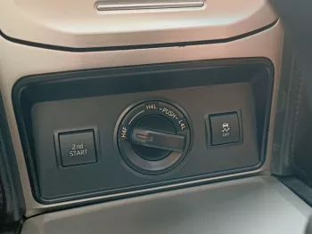 TOYOTA PRADO GXR PETROL 2.7L V4 2019 MODEL YEAR WHITE