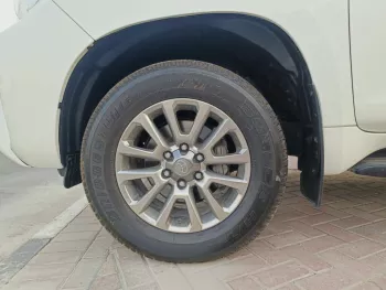TOYOTA PRADO GXR PETROL 2.7L V4 2019 MODEL YEAR WHITE