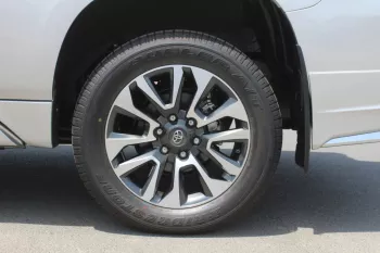 TOYOTA PRADO TX.L 4.0L PETROL SUV 4WD 2023 SILVER
