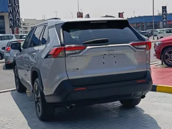 TOYOTA RAV4 XLE PETROL A/T 2.5L V4 2019 MODEL YEAR SILVER COLOR