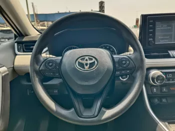 TOYOTA RAV4 XLE PETROL A/T 2.5L V4 2019 MODEL YEAR SILVER COLOR