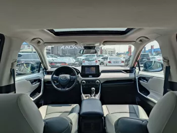 TOYOTA RAV4 XLE PETROL A/T 2.5L V4 2019 MODEL YEAR SILVER COLOR