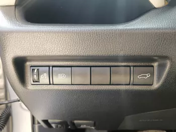 TOYOTA RAV4 XLE PETROL A/T 2.5L V4 2019 MODEL YEAR SILVER COLOR