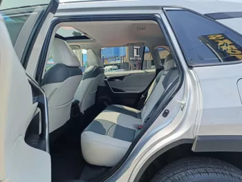 TOYOTA RAV4 XLE PETROL A/T 2.5L V4 2019 MODEL YEAR SILVER COLOR