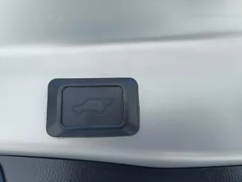 TOYOTA RAV4 XLE PETROL A/T 2.5L V4 2019 MODEL YEAR SILVER COLOR