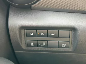NISSAN KICKS PETORL A/T 1.6L V4 2020 MODEL YEAR SILVER COLOR