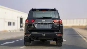 TOYOTA LAND CRUISER LC300 VX ARMORED 3.5L PETROL AT MY2023 – BLACK