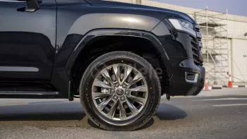 TOYOTA LAND CRUISER LC300 VX ARMORED 3.5L PETROL AT MY2023 – BLACK