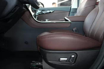 LHD - VGV U75PLUS 2.0L TURBO PETROL FWD PREMIUM