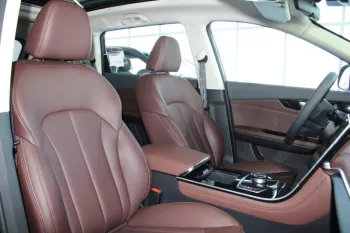 LHD - VGV U75PLUS 2.0L TURBO PETROL FWD PREMIUM