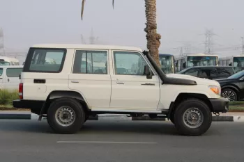 LHD - TOYOTA LAND CRUISER 76 4.2L DIESEL 6 SEATER STD MANUAL