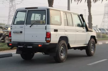 LHD - TOYOTA LAND CRUISER 76 4.2L DIESEL 6 SEATER STD MANUAL