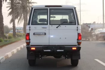 LHD - TOYOTA LAND CRUISER 76 4.2L DIESEL 6 SEATER STD MANUAL