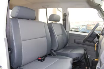 LHD - TOYOTA LAND CRUISER 76 4.2L DIESEL 6 SEATER STD MANUAL