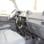 LHD - TOYOTA LAND CRUISER 76 4.2L DIESEL 6 SEATER STD MANUAL - Thumbnail 17