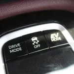 TOYOTA COROLLA CROSS 1.8L HYBRID 2024 MODEL YEAR GREY - Thumbnail 18