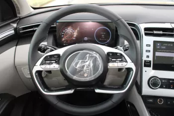 LHD - HYUNDAI TUCSON 2.5L PETROL 4WD ROYAL PLUS AUTOMATIC 2023 MODEL YEAR