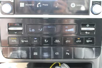 LHD - HYUNDAI STARIA 2023 3.5L V6 PETROL 11 SEATER PREMIUM AUTOMATIC