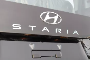 LHD - HYUNDAI STARIA 2023 3.5L V6 PETROL 11 SEATER PREMIUM AUTOMATIC