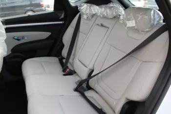 HYUNDAI TUCSON 2.5L PETROL 4WD ROYAL PLUS 2023 MODEL YEAR WHITE