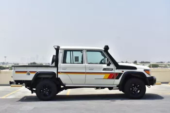 2023 TOYOTA LAND CRUISER 79 DOUBLE CAB PICKUP BLACK EDITION V8 4.5L TURBO DIESEL 4WD MANUAL