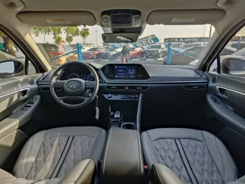 HYUNDAI SONATA SE 2.4L V4 PETROL A/T WHITE COLOR 2021