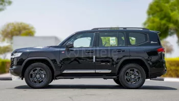 TOYOTA LAND CRUISER LC300 GR SPORT 3.3L DIESEL AT MY2022 – BLACK