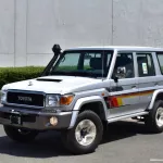 2023 TOYOTA LAND CRUISER 76 HARDTOP LIMITED V8 4.5L TURBO DIESEL 4WD MANUAL - Thumbnail 2