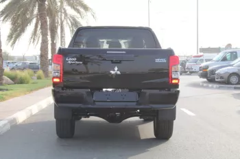 LHD - MITSUBISHI L200 2.4L TURBO DSL SPORTERO DC GLS HIGH AUTO