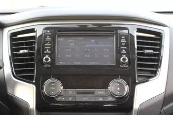 LHD - MITSUBISHI L200 2.4L TURBO DSL SPORTERO DC GLS HIGH AUTO